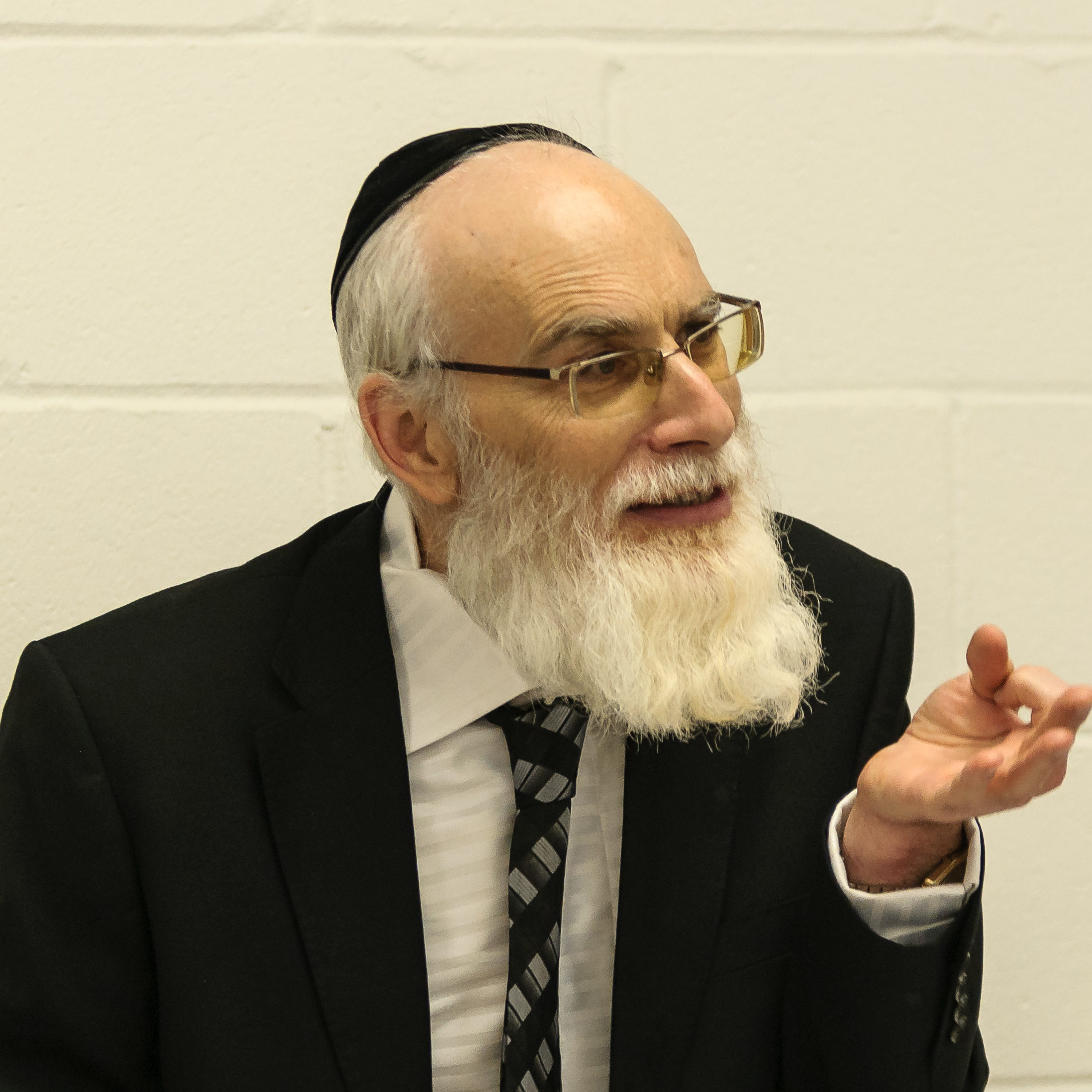Rabbi mizrachi idiot